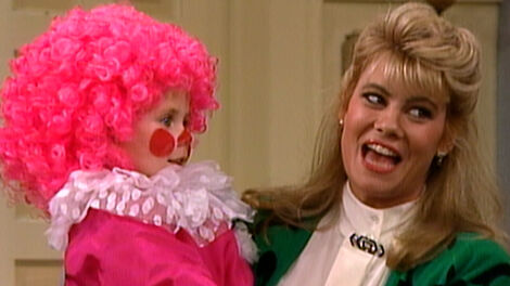 S9E009 Adventures in Baileysitting