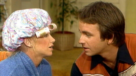 S2E006 Alone Together