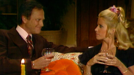 S2E005 Chrissy's Date