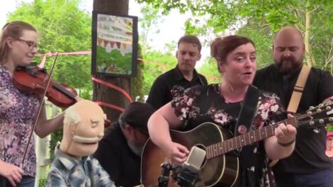 S3E005 Gary's Garden Party