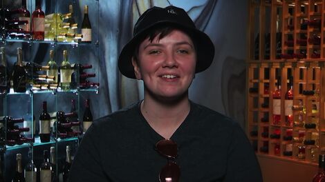 S21E009 Putting the Carne in Carnival