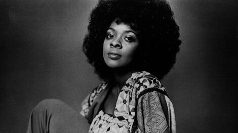 S1E002 Ain't No Stoppin' Us Now