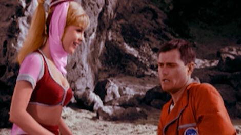 S1E001 The Lady in the Bottle