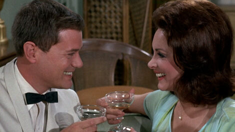 S2E009 Who Needs a Green Eyed Genie