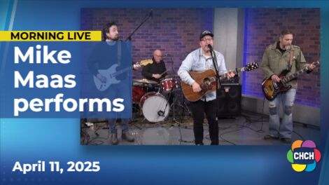 Mike Maas and the Late Nite Line Up performs 'Love Song' on Music Friday