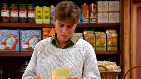 S5E013 The Chain Letter