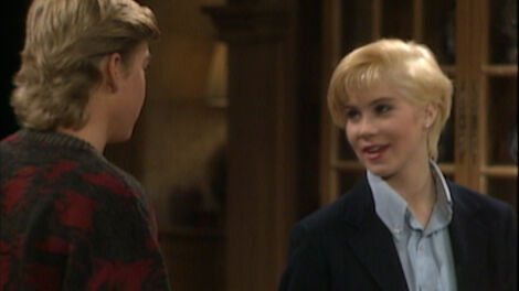 S4E022 A Family Affair