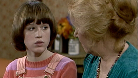 S1E012 Molly's Holiday