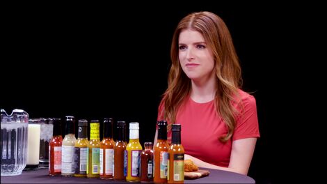 S20E001 Anna Kendrick Gets the Giggles While Eating Spicy Wings