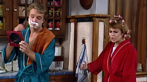 S6E021 Man in the Attic