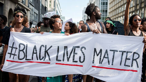 S1E006 Taking It to the Streets