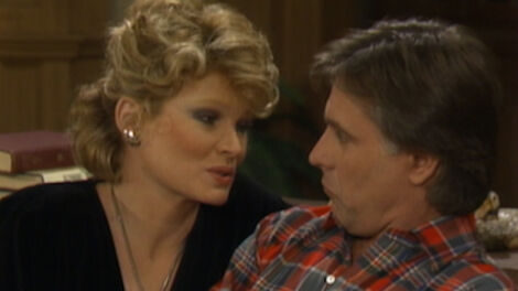 S4E021 The Way We Weren't