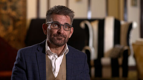 S1E010 Ronald Dominique