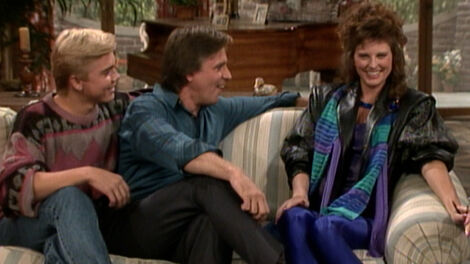 S5E008 Hey, Mrs. Robinson