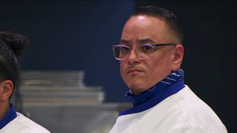 S21E004 Slipping Down to Hell