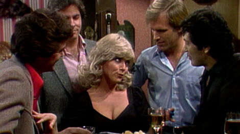 S6E024 Janet Wigs Out