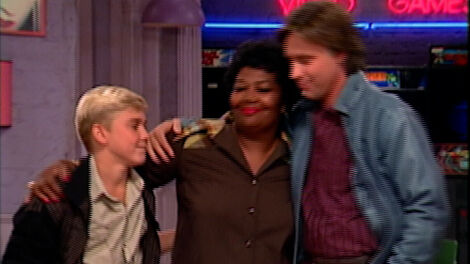 S3E012 Lulu's Back in Town