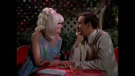 S3E010 Here Comes Bootsie Nightingale