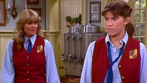 S4E001 Ain't Miss Beholden