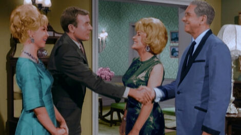 S1E014 What House Across the Street?