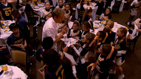 S5E004 13 Chefs Compete