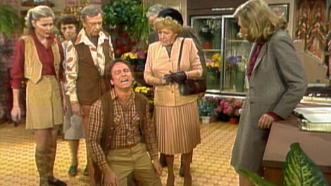 S6E016 Hearts and Flowers