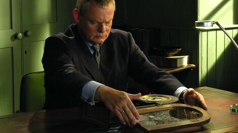 S5E007 Cats and Sharks