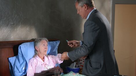 S3E007 Happily Ever After